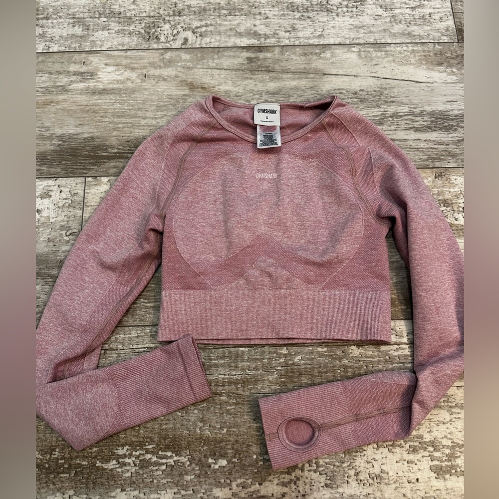 GYMSHARK✨✨ Pink Long Sleeve Crop Top